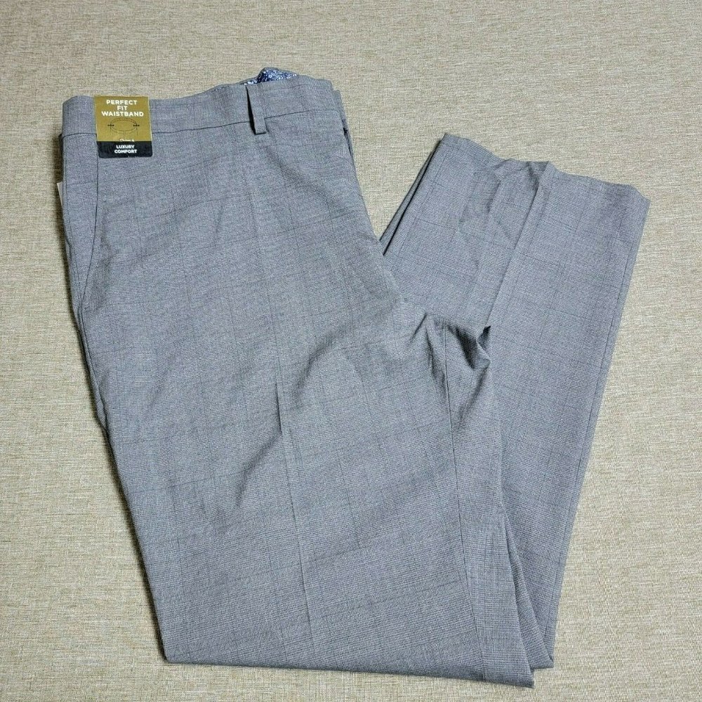 J.M. Haggar Glen Plaid Windowpane NWT Pant Tailored Fit, Flat Front 42x30 Gray